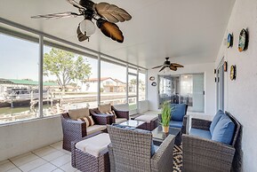 Canal & Gulf Views: Spacious Hudson Home