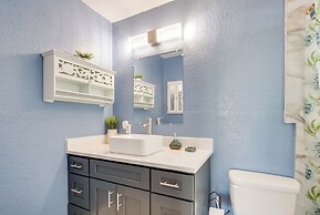 Canal & Gulf Views: Spacious Hudson Home