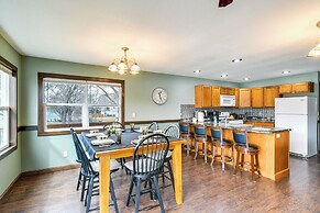 Riverfront Cabin Near Dtwn Pella w/ Game Room!