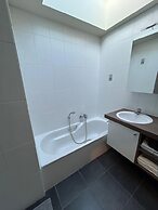 Huswell - Spacious 3-bedroom Duplex Apartment