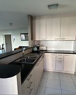 Huswell - Spacious 3-bedroom Duplex Apartment