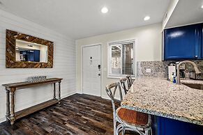 Sleeps 4-mountain Views-indoor Pool Sauna