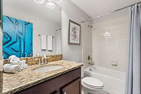 Upstay Movie-themed Mansion w Arcade Pool Hot Tub