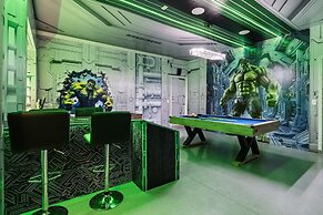 Upstay Movie-themed Mansion w Arcade Pool Hot Tub