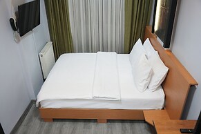 Brick House Hotel