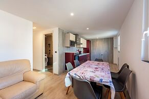 Pleasant 2BR flat next to Genoa Port