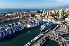 Pleasant 2BR flat next to Genoa Port