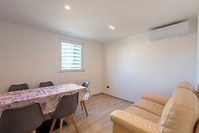 Pleasant 2BR flat next to Genoa Port