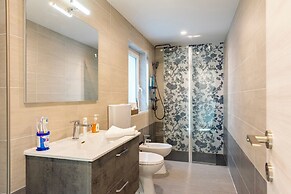 Pleasant 2BR flat next to Genoa Port