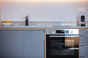 1 bedroom apt up to 3