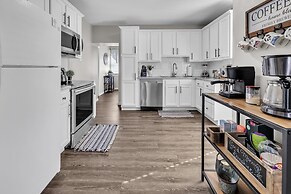 Serene Corner Cottage With Hot Tub 3 Bedroom Home