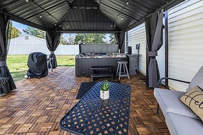 Serene Corner Cottage With Hot Tub 3 Bedroom Home