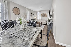 Serene Corner Cottage With Hot Tub 3 Bedroom Home