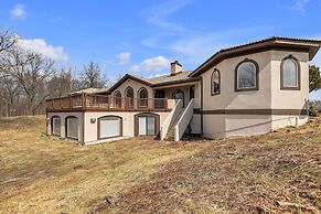 Luxury Villa with Mini Pool, Fireplaces & Scenic Views