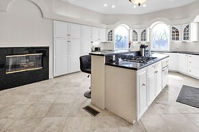 Luxury Villa with Mini Pool, Fireplaces & Scenic Views