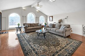Luxury Villa with Mini Pool, Fireplaces & Scenic Views