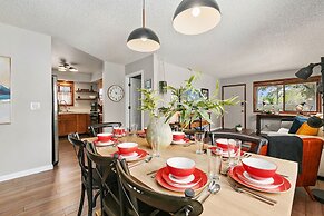 Old Town Basecamp 6 Blocks to Old Town Square