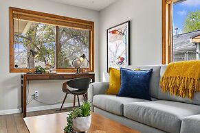 Old Town Basecamp 6 Blocks to Old Town Square