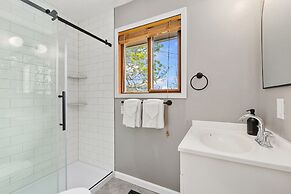 Old Town Basecamp 6 Blocks to Old Town Square