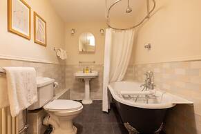 The Notting Hill Base - Charming 2bdr With Balcony