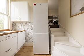 The Notting Hill Base - Charming 2bdr With Balcony