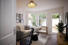 The Maida Hill Hideout - 2bdr Flat With Courtyard