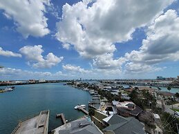 ChartHouse Clearwater Beach Marina Hotel