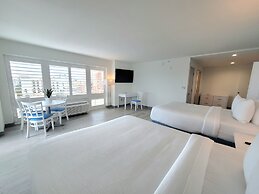 ChartHouse Clearwater Beach Marina Hotel