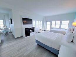 ChartHouse Clearwater Beach Marina Hotel