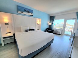 ChartHouse Clearwater Beach Marina Hotel