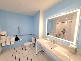 ChartHouse Clearwater Beach Marina Hotel