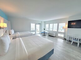 ChartHouse Clearwater Beach Marina Hotel