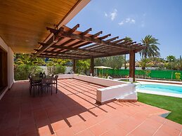 Chalet in Maspalomas With Heated Pool