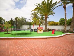 Chalet in Maspalomas With Heated Pool