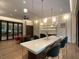 Agile Residence TRX by Isabella