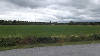 Spacious 3 Bedroom Cabin at Avonvale Holiday Lodge