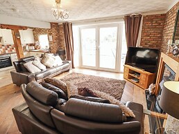 Oak Cottage