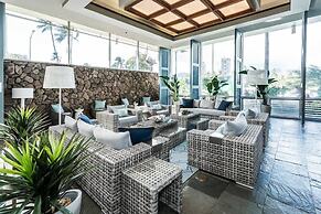 @marbella Lane - Stylish Island Stay w/ City Views