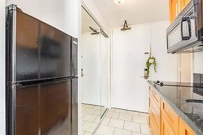 @marbella Lane - Stylish Island Stay w/ City Views