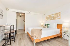 @marbella Lane - Stylish Island Stay w/ City Views