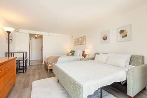 @marbella Lane - Stylish Island Stay w/ City Views