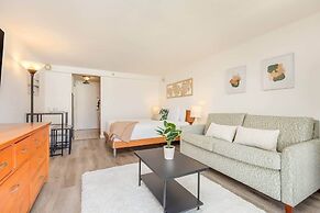 @marbella Lane - Stylish Island Stay w/ City Views