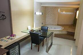 Raru's Via Costeira - Adults Only