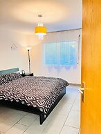 Sunny Modern Apartment Lake View Relax