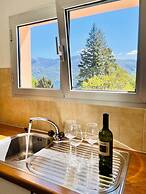 Sunny Modern Apartment Lake View Relax