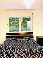 Sunny Modern Apartment Lake View Relax