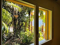 Sunny Modern Apartment Lake View Relax