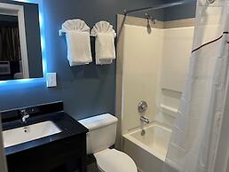 HomeTowne Studios & Suites by Red Roof Charlotte - Ballantyne