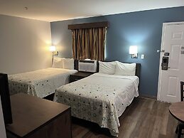 HomeTowne Studios & Suites by Red Roof Charlotte - Ballantyne