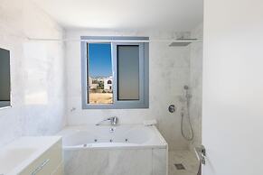 Protaras Holiday Villa El34 - Seafront Villa